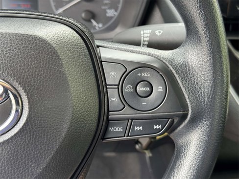 Used 2024 Toyota Corolla LE image 11