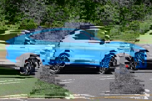 Certified 2022 Ford Mustang Mach-E GT image 4