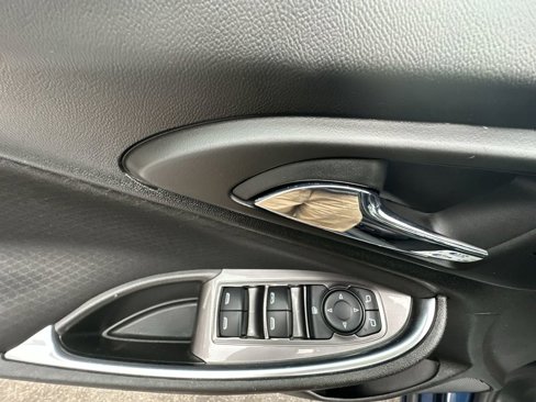 Used 2022 Chevrolet Malibu LT image 24