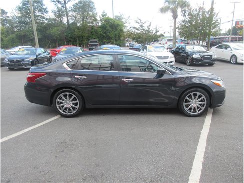 Used 2018 Nissan Altima 2.5 SV image 6