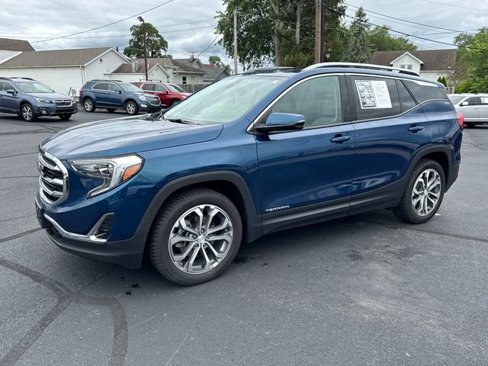 Used 2020 GMC Terrain SLT w/ Preferred Package image 3