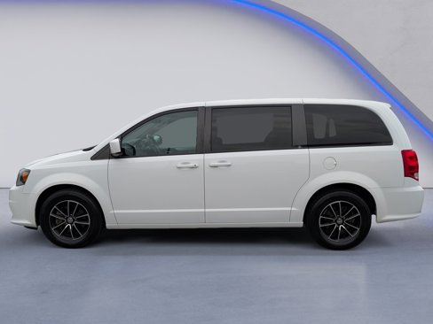 Certified 2019 Dodge Grand Caravan GT image 6