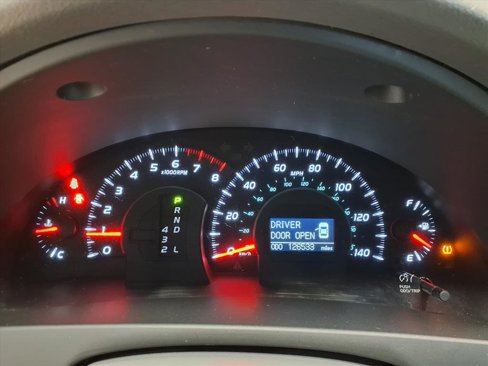 Used 2008 Toyota Camry XLE w/ Leather Pkg image 12