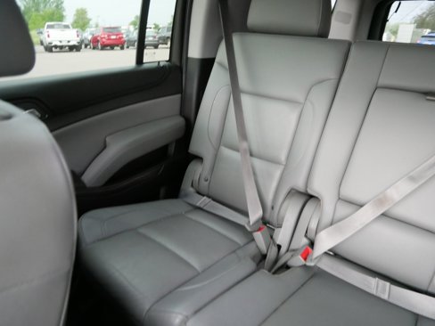 Used 2015 Chevrolet Suburban LT w/ Luxury Package image 12