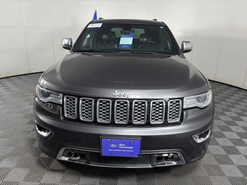 Used 2017 Jeep Grand Cherokee Overland image 2