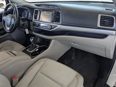 Used 2018 Toyota Highlander Plus image 23