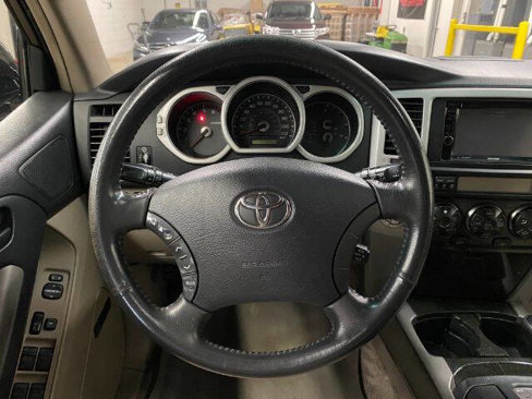 Used 2004 Toyota 4Runner Limited image 23