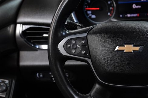 Used 2020 Chevrolet Traverse LT image 17