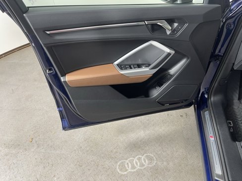 Used 2025 Audi Q3 2.0T Premium Plus w/ Premium Plus Package image 19