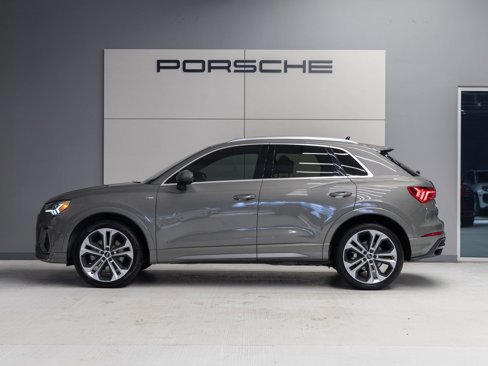 Used 2020 Audi Q3 2.0T Premium Plus w/ Premium Plus Package image 2