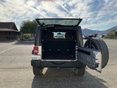 Used 2018 Jeep Wrangler Unlimited Sport S image 11