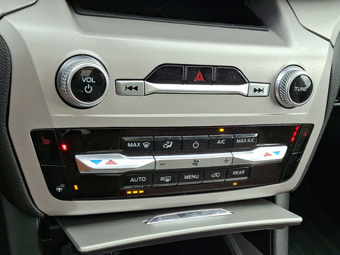 Used 2023 Ford Explorer XLT w/ Equipment Group 202A image 18