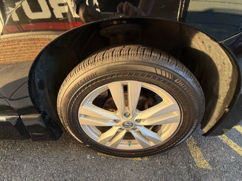 Used 2015 Nissan Quest SL image 34