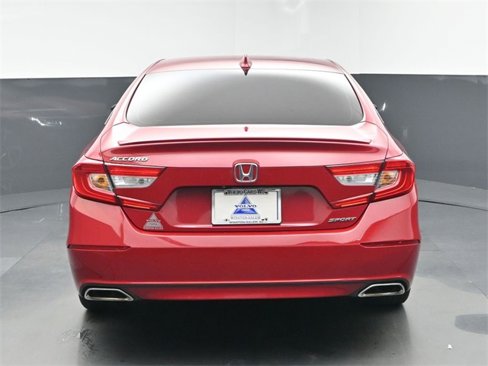 Used 2018 Honda Accord Sport image 7