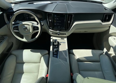Used 2018 Volvo XC60 T8 Inscription w/ Advanced Package image 25