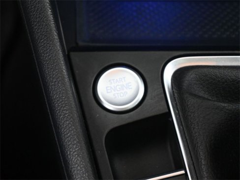 Certified 2022 Volkswagen Jetta SEL image 28