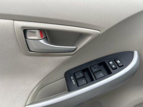 Used 2014 Toyota Prius Four image 14