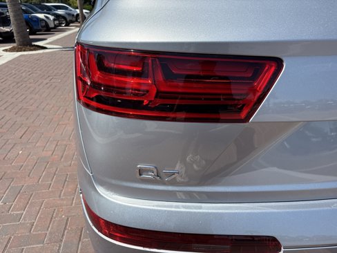 Used 2019 Audi Q7 3.0T Prestige w/ Prestige Package image 43