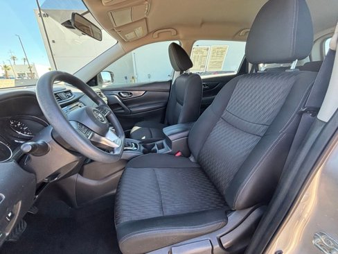 Used 2018 Nissan Rogue S image 30