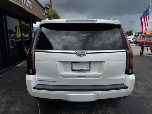 Used 2016 Cadillac Escalade Premium image 9