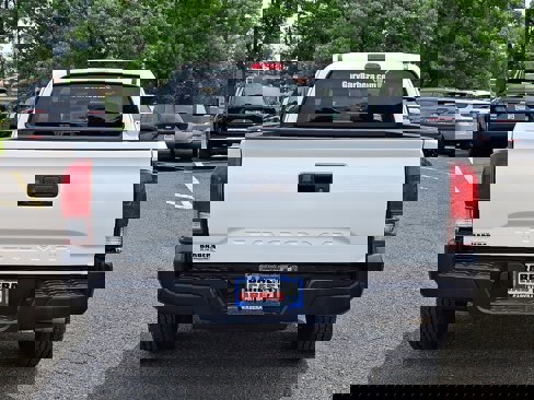 Used 2020 Toyota Tacoma SR image 5