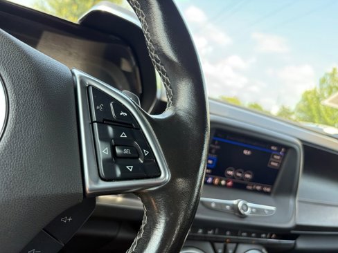 Used 2021 Chevrolet Camaro LT image 14