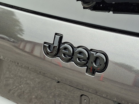 Used 2021 Jeep Cherokee Latitude Plus image 30