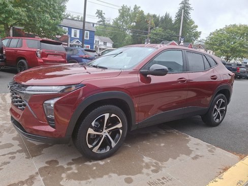 Used 2024 Chevrolet Trax RS w/ Driver Confidence Package image 3