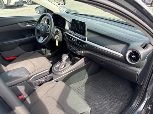 Certified 2020 Kia Forte LXS image 8