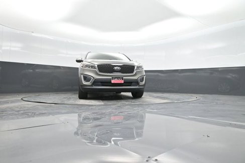 Used 2018 Kia Sorento LX image 40