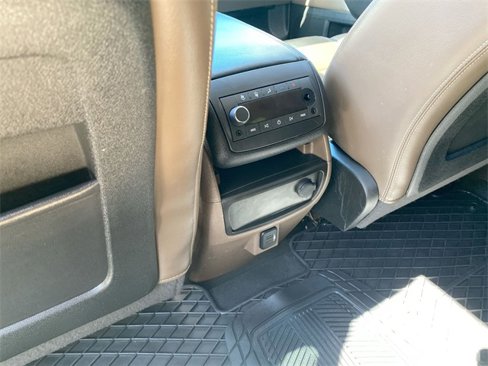 Used 2017 GMC Acadia Limited SLT image 21