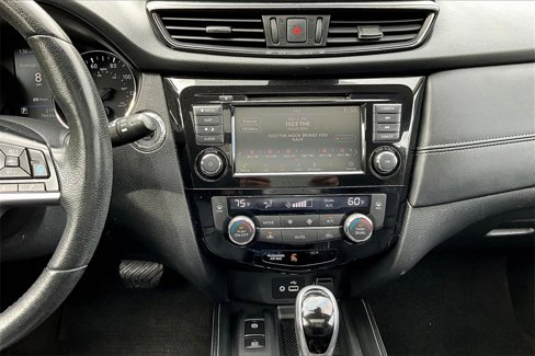 Used 2019 Nissan Rogue SL w/ Premium Package image 9