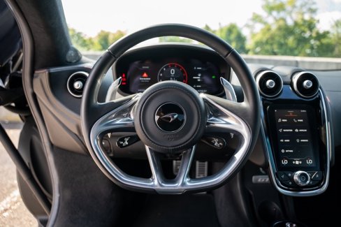 Used 2022 McLaren GT image 39