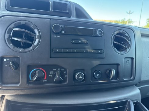 Used 2011 Ford E-250 and Econoline 250 image 7