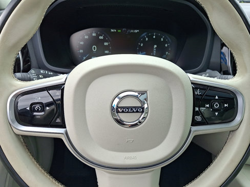 Used 2020 Volvo S60 T6 Momentum w/ Protection Package image 21