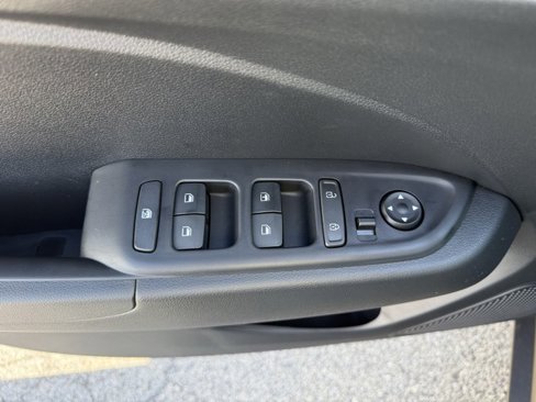 New 2025 Hyundai Venue SE image 11