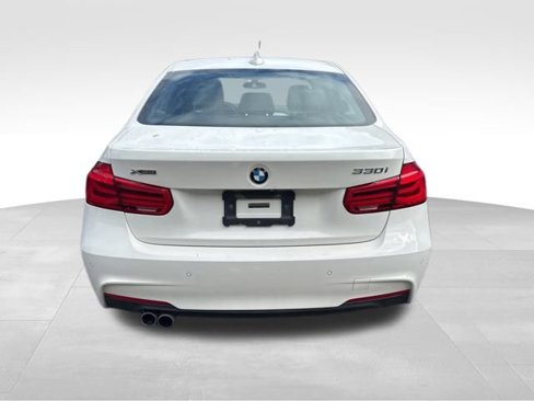 Used 2018 BMW 330i xDrive Sedan image 4