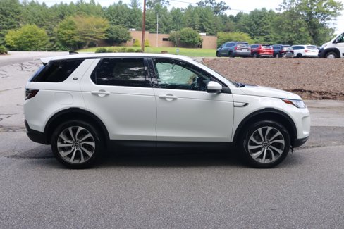 Used 2020 Land Rover Discovery Sport SE image 9