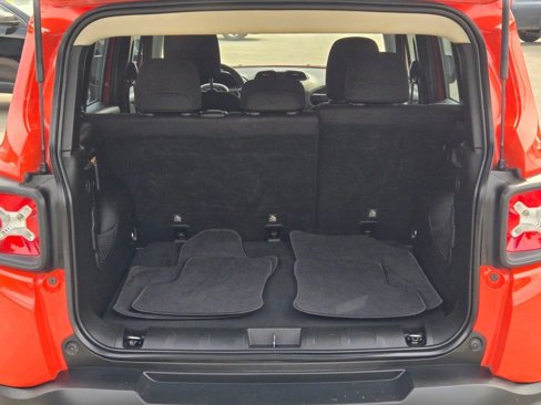Used 2019 Jeep Renegade Sport image 11