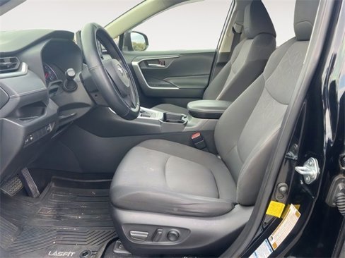 Used 2019 Toyota RAV4 XLE image 9