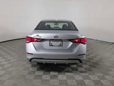 Used 2023 Nissan Sentra SV image 14