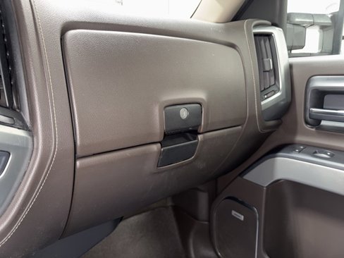Used 2015 Chevrolet Silverado 1500 LTZ Z71 w/ LTZ Plus Package image 33