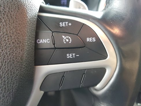 Used 2015 Jeep Grand Cherokee Altitude image 23
