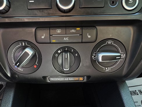 Used 2014 Volkswagen Jetta SEL image 24