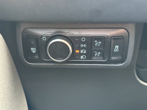 Used 2023 Ford Mustang Mach-E Select image 26