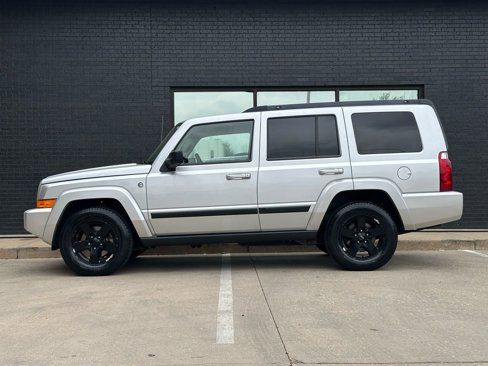 Used 2008 Jeep Commander Sport image 15