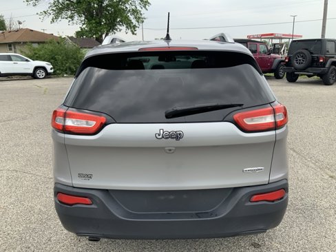 Used 2014 Jeep Cherokee Latitude w/ Comfort/Convenience Group image 8