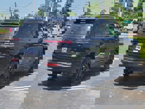 New 2025 Jeep Grand Cherokee L Altitude image 6