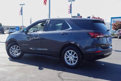 Used 2023 Chevrolet Equinox LT image 2