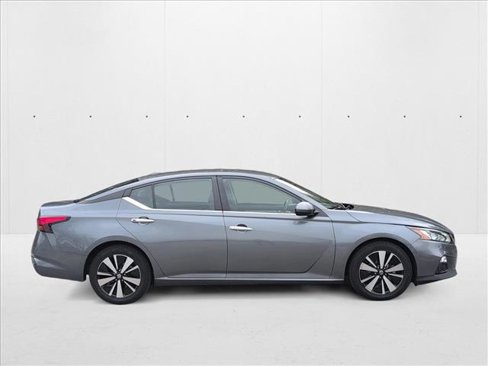 Used 2021 Nissan Altima 2.5 SV image 4